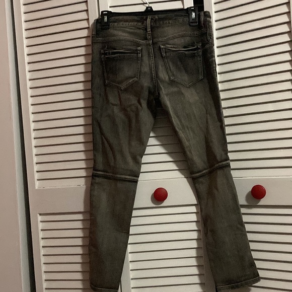 Free People Mid rise skinny grey jeans w/ black lacing on sides size 26 - Picture 4 of 4